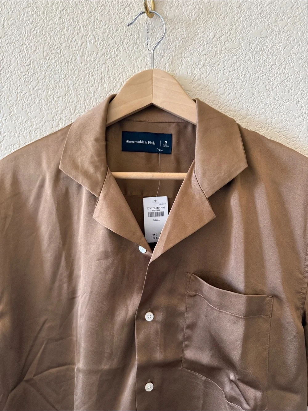 Abercrombie & Fitch Men's S Bronze Satiny Button Front Camp Shirt Untucked NWT